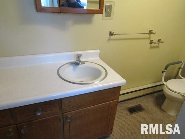 430 W CHURCH Street, Harrisburg, IL 62946