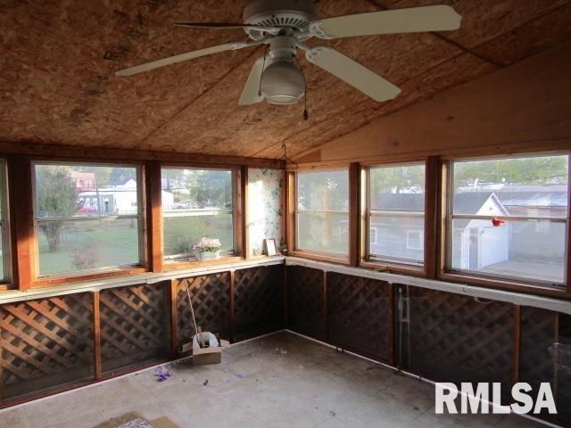 430 W CHURCH Street, Harrisburg, IL 62946