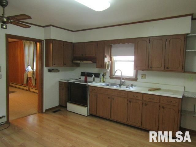 430 W CHURCH Street, Harrisburg, IL 62946