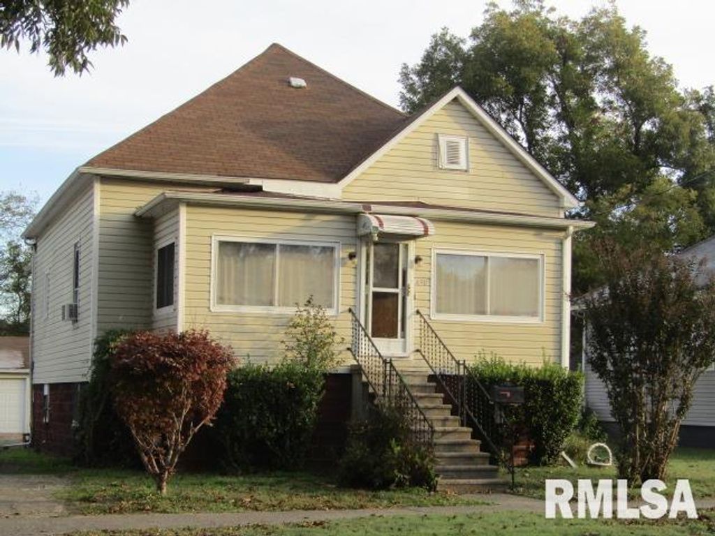 430 W CHURCH Street, Harrisburg, IL 62946