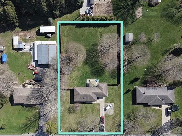 102 W 250 S, La Porte, IN 46350