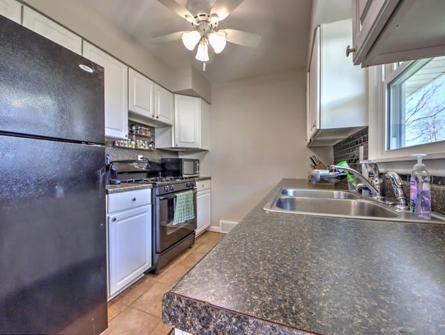 102 W 250 S, La Porte, IN 46350