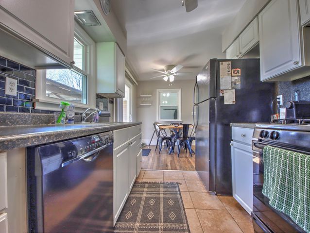 102 W 250 S, La Porte, IN 46350