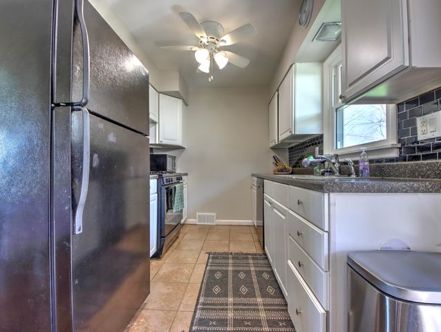 102 W 250 S, La Porte, IN 46350