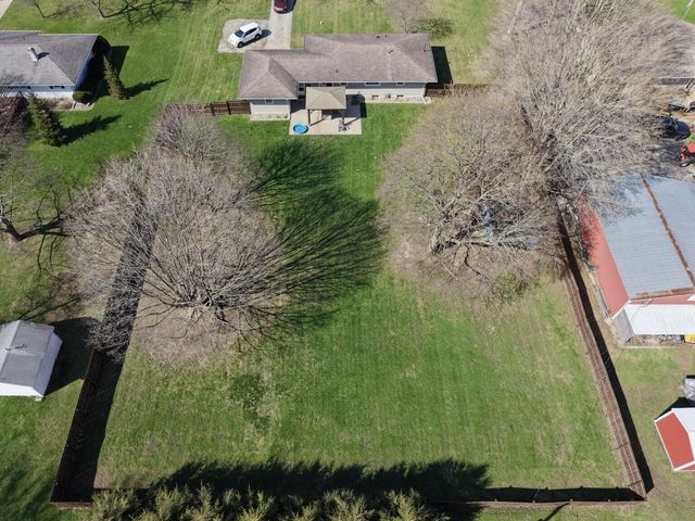 102 W 250 S, La Porte, IN 46350
