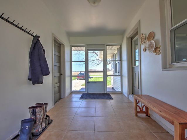 102 W 250 S, La Porte, IN 46350