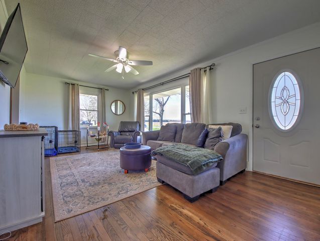 102 W 250 S, La Porte, IN 46350