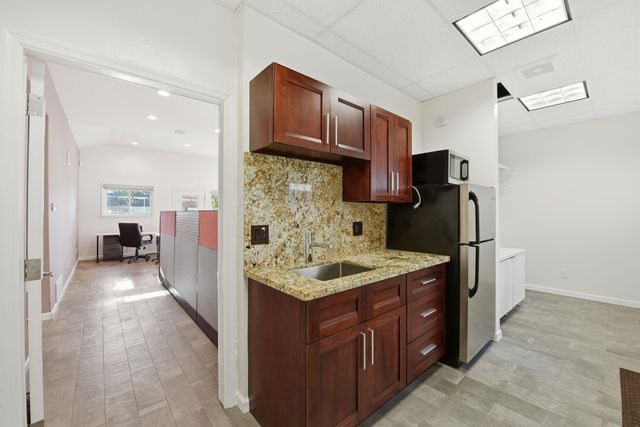 16251 Carolyn St, Castro Valley, CA 94578