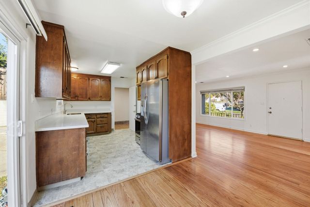 16251 Carolyn St, Castro Valley, CA 94578