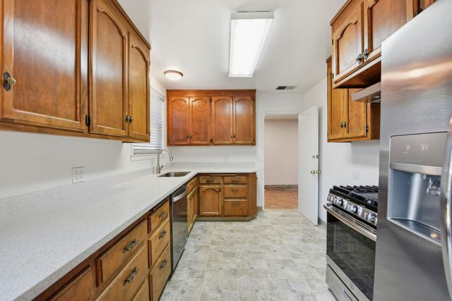 16251 Carolyn St, Castro Valley, CA 94578