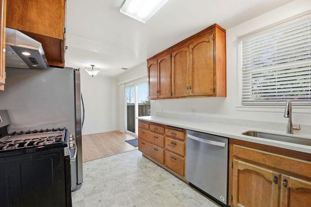 16251 Carolyn St, Castro Valley, CA 94578