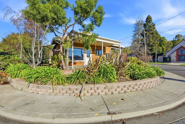 16251 Carolyn St, Castro Valley, CA 94578