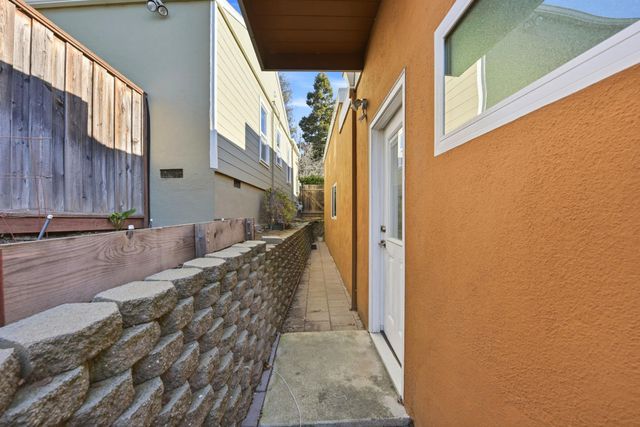 16251 Carolyn St, Castro Valley, CA 94578