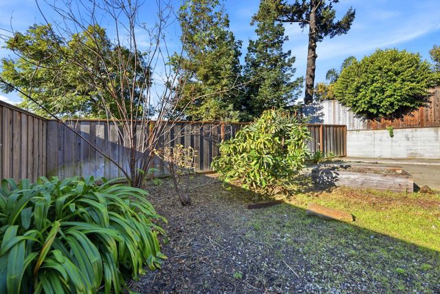 16251 Carolyn St, Castro Valley, CA 94578