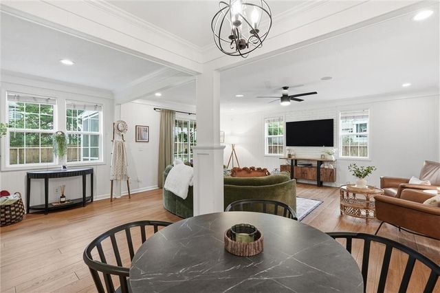 6827 Granada Lane, Prairie Village, KS 66208