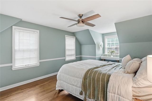 6827 Granada Lane, Prairie Village, KS 66208
