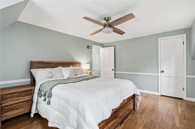 6827 Granada Lane, Prairie Village, KS 66208