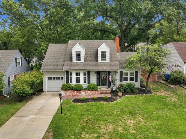 6827 Granada Lane, Prairie Village, KS 66208
