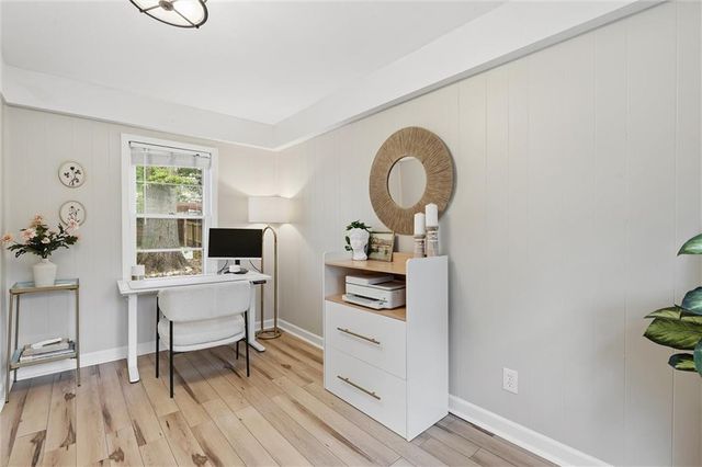6827 Granada Lane, Prairie Village, KS 66208