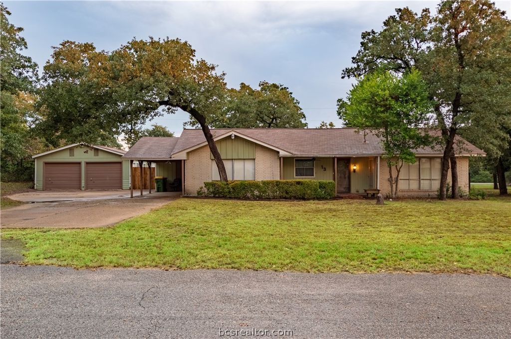 195 Gloccomora Lane, Hilltop Lakes, TX 77871 — exterior