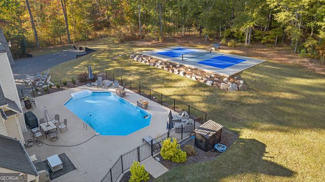 50 Longwood Lane, Newnan, GA 30263