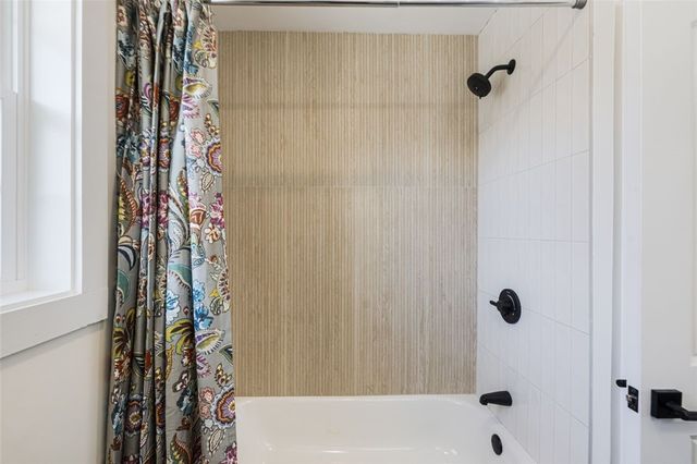 218 Bristol Ferry Road, Portsmouth, RI 02871