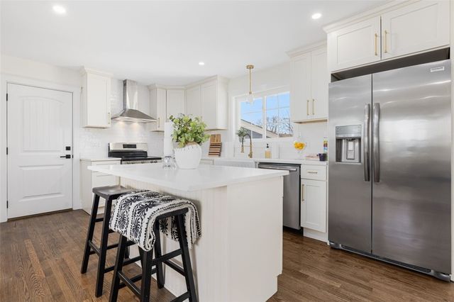 218 Bristol Ferry Road, Portsmouth, RI 02871