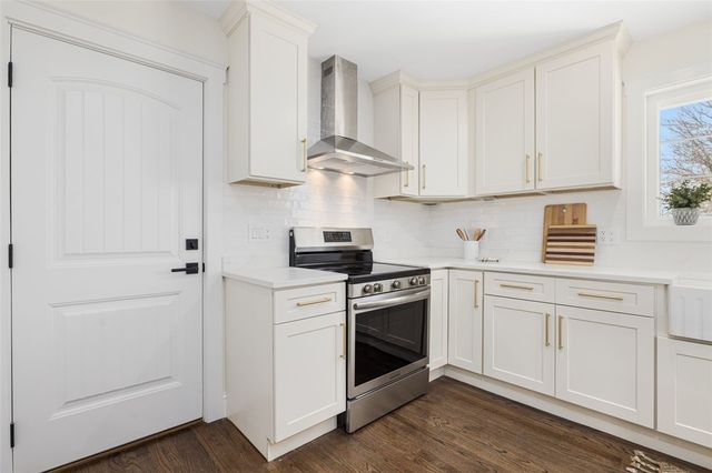 218 Bristol Ferry Road, Portsmouth, RI 02871