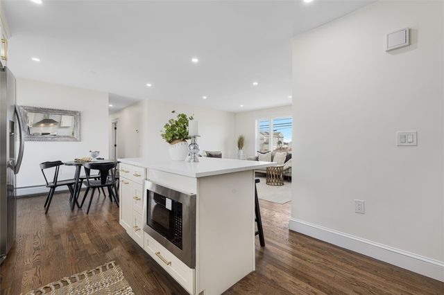 218 Bristol Ferry Road, Portsmouth, RI 02871