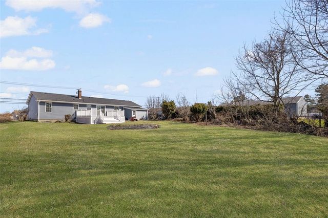 218 Bristol Ferry Road, Portsmouth, RI 02871