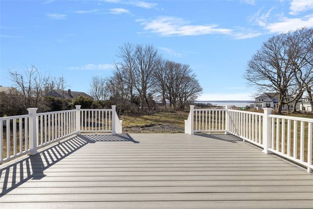 218 Bristol Ferry Road, Portsmouth, RI 02871