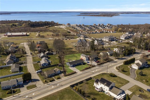 218 Bristol Ferry Road, Portsmouth, RI 02871