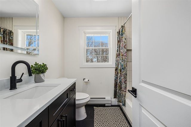 218 Bristol Ferry Road, Portsmouth, RI 02871