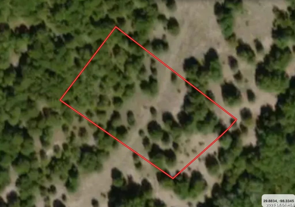 1729 PARADISE PKWY, Canyon Lake, TX 78133