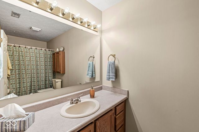 388 Pomona Court, Greenfield, IN 46140