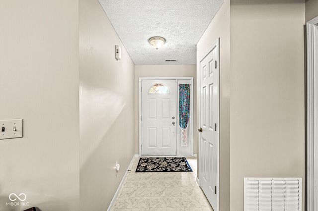 388 Pomona Court, Greenfield, IN 46140