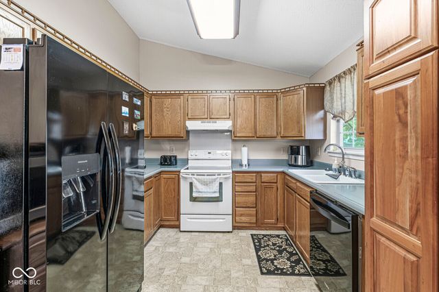 388 Pomona Court, Greenfield, IN 46140