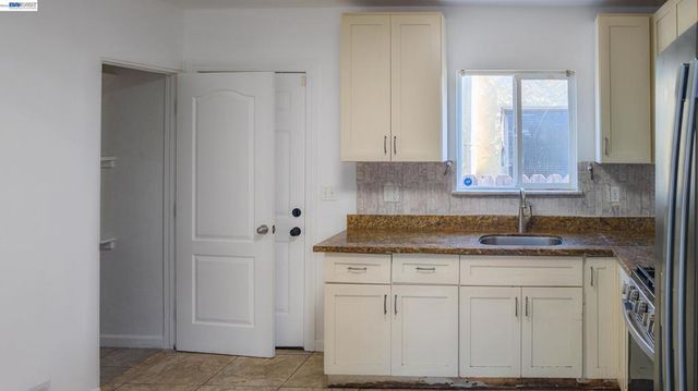 1601 1601 79th avenue, Oakland, CA 94621