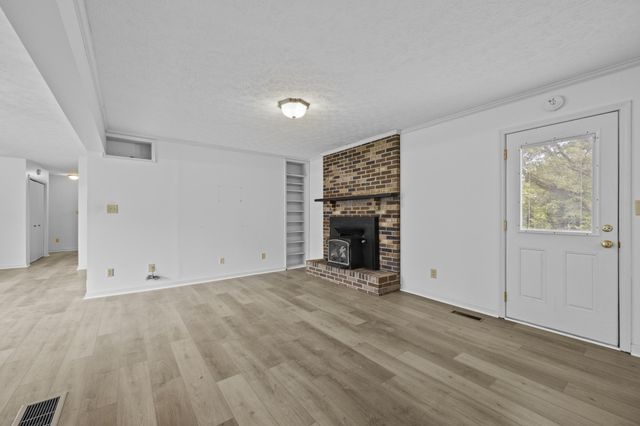 392 Dove Creek Road, Frankfort, KY 40601