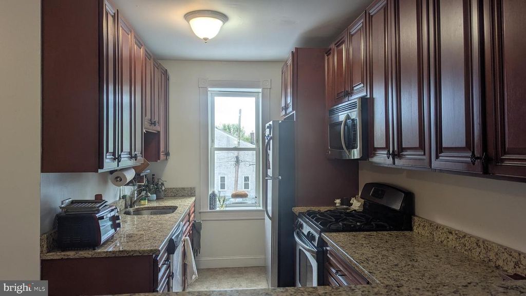 4362 MANAYUNK AVE #B, Philadelphia, PA 19128