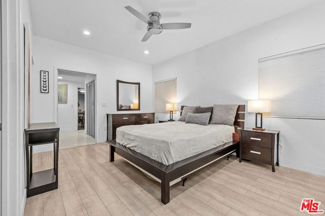 7340 Farralone Avenue, Canoga Park, CA 91303