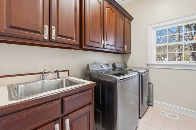 923 Stuart Ln, Brentwood, TN 37027