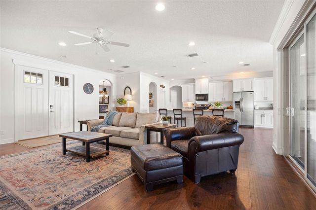 4005 W EL PRADO BOULEVARD, Tampa, FL 33629