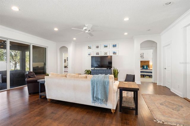 4005 W EL PRADO BOULEVARD, Tampa, FL 33629