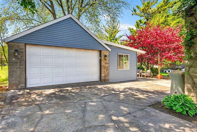 2425 BARBARA AVENUE, Appleton, WI 54915