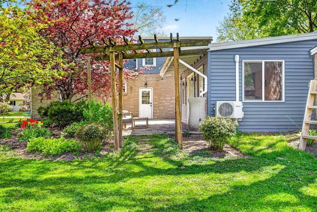 2425 BARBARA AVENUE, Appleton, WI 54915