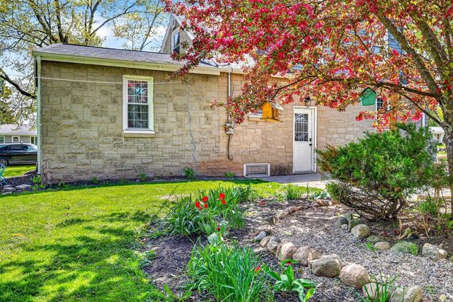 2425 BARBARA AVENUE, Appleton, WI 54915
