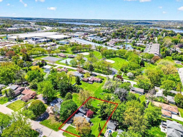 2425 BARBARA AVENUE, Appleton, WI 54915