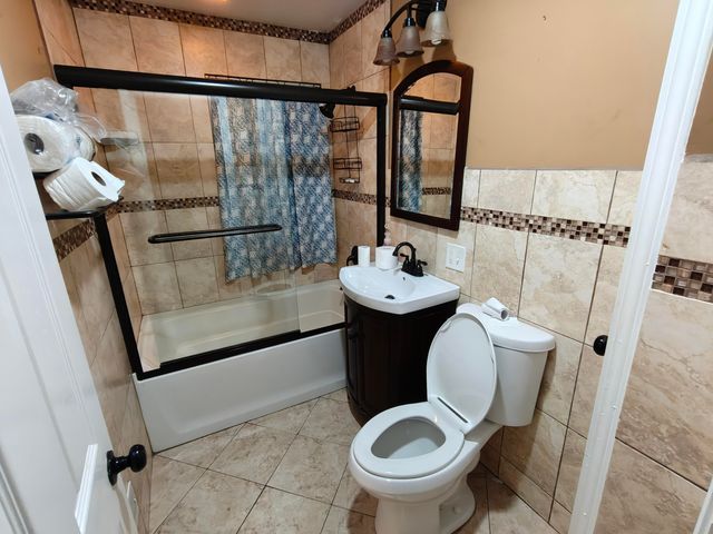 293 Calhoun Street, Gary, IN 46406
