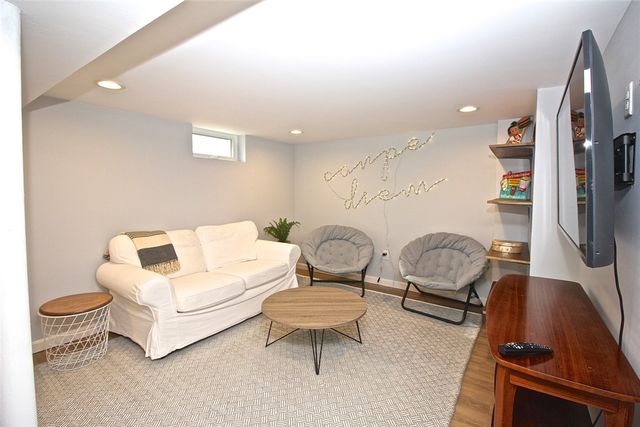 139 Coggeshall Avenue, Newport, RI 02840